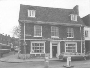 Corner of Upper Brook Street and St Georges Street in 1986 as The Echo Office