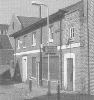26-27 Staple Gardens, formerly 'New Inn'